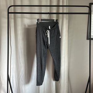 Like new Vuori performance jogger size XS